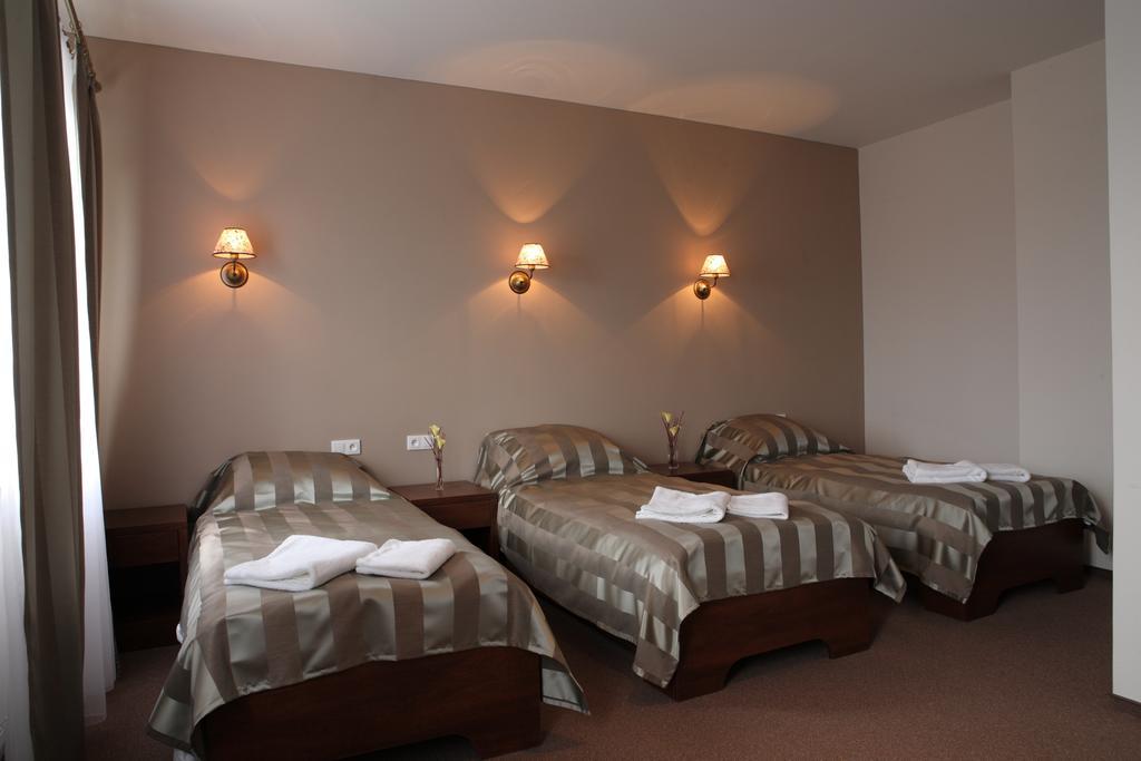 Hotel Stara Fabryka Malogoszcz Chambre photo